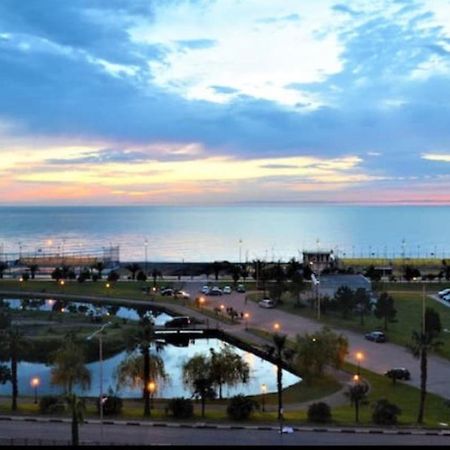 Gorgiladze Black Sea Apartment Batumi Esterno foto